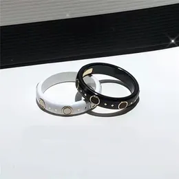 Special Ceramic Ring Designer Black White Ceramic Retro Band Rings High Version With Chip Bee Planet Lovers Ring for Men and Women smycken Present Pottery and Porslin