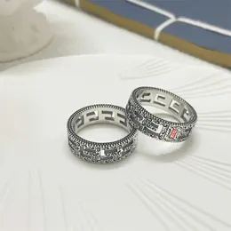 Coleção de moda 2023 Nova joia de moda de alta qualidade para o padrão de prata gravado Hollow Out Coupar Par de Ring Ring High Version