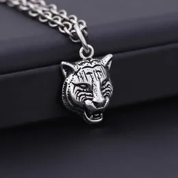 70% rabatt 2023 Ny lyxig högkvalitativ modesmycken för familjens sterling silver halsband temperament varg king totem tiger gåva stjärntecken