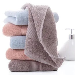 Поглощение полотенца поглощает мягкую микрофибсовую ткани многоцелевой очищающей ткань для купания волос.
