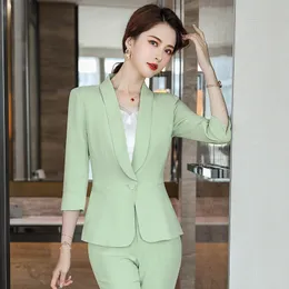 Ternos femininos Blazers elegantes de meia manga verde da primavera Summer feminino feminino feminino Comerces de calças com calças e jaquetas Casaco de estilos de calças conjunto 230306