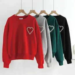 Womens Designer Hoodies Amis Tops Pullover Shirt Sweatshirt Red Heart Graphic Hoodie 2023ss Embroidered Couple Round Neck Loose High Street