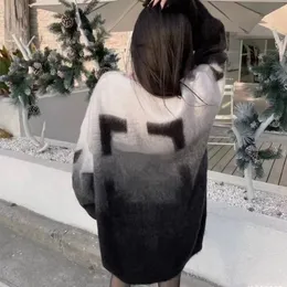 Męskie damskie projektanci swetry marka mody f liter gradient mohair strzałka jacquard okrągła szyja sweter