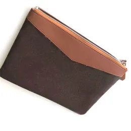 Ny lyxdesigner Brown Flower Clutch Påsar för flickor Kvinnor Toppklass Väska Mönster Lokaler Fashion Lyxiga Totes Dragkedja Handväskor Läder prägling