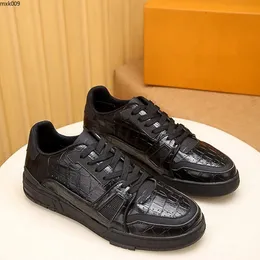 2023SsHalicality Designer de luxo Sapatos casuais masculinos resistentes à espuma de espuma e confortável e confortável 38-45 MKJKIP MXK900001