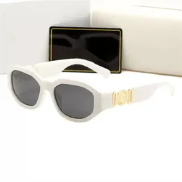 Designer solglasögon för män kvinnor lyx varumärke versalglasögon polariserad UV Protectio Lunette Gafas de Sol Shades Goggle Beach Sun Small Frame Fashion Eyewear 2023