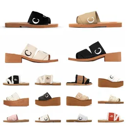 2023 NOWOŚĆ WODY Flat Sandals Womens Lukse Kaptury Woodys Mules Designer Sandales Slipper Sliders Black White and Pink Wine Red Beige Summer Slajdów na plaży