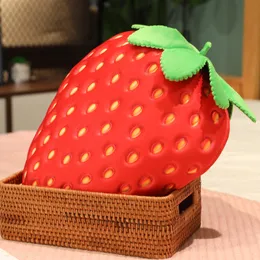 Big Strawberry Plush Toy Simulation Obstpuppe Kissen große Kinder Urlaubsgeschenk -Sofa -Dekoration 35 cm LA547