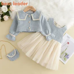 Completi di abbigliamento Bear Leader Set di vestiti per ragazze 26 Y Primavera Autunno Ragazze Plaid Vest Dress Retro Outwear Coat 3 Pcs Baby Fashion Party Outfits 230303