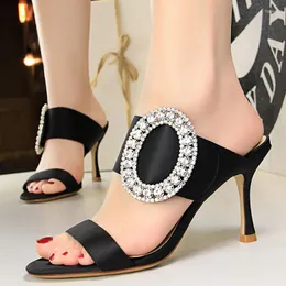 فستان أحذية BigTree Big Rhinestone Buckle Women Sandals مثير مأدبة فاخرة عالية الكعب الصيف القطة