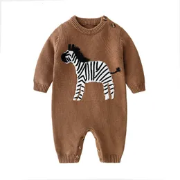 Jumpsuits Baby Rompers Autumn Brown Long Sleeve Born Boys Girls Sticked Sweaters Jumpsuits Winter Toddler Spädbarnskläder bär 230303