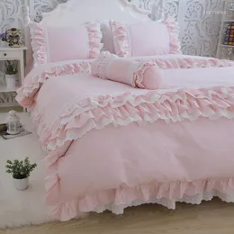 寝具セットピースセットコットンストライプスラントロータス葉の大きな刺繍布団カバー豪華な複数のベッドスカート枕ケース