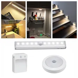 Duvar lambaları Akıllı kapalı hareket sensörü yatak başı merdivenler için gece lambası dolap dolap pille çalıştırılan otomatik açık/kapalı LED ışık homewallwall