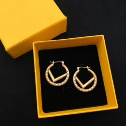 Orecchini a bottone in oro di design da donna per donna Gioielli di lusso Golden F Hoops Studs Anello retrò Orecchini pendenti Accessori di fidanzamento 2303071BF