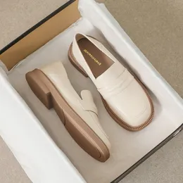 فستان أحذية بيضاء loafer النساء قسيمة مسطحة غير رسمية على moccasins السيدات يوميات أقدام القدم شقق zapatos mujer mocasines بالإضافة إلى حجم 43 230307