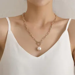 Collares colgantes Collar de cuentas de moda Cierre de perlas para mujeres Gargantilla de metal Gargantilla Color de plata de oro Joyería de cadena de clavículaColgante