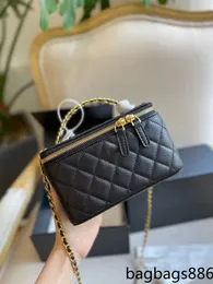 Pequena bolsa adorável feminina designer caixa de maquiagem bezerro vaidade bezerro dourado e hardware de processamento de alto nível Bolsa crossbody bolsa de ouro bolsa de ombro único