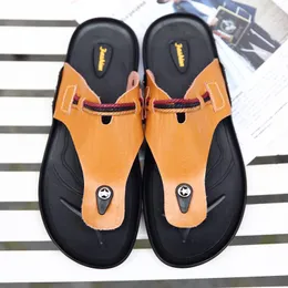 Slippare Sandale Homme Ete Sandaler för män 2023 Flip Flops Dusch Teenslippers Summer Sandalias de Cuero Para Hombre Sandali Uomo Leathersli