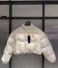 Women's Down & Parkas Designer Jacket Triangle label detachable sleeve Thick Warm Windbreaker For Lady Slim Jackets Winter Outwears Letters Budge Coats s 97UW
