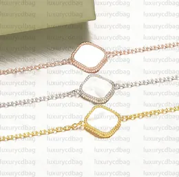 Klassisk designer fyrklöver berlockarmband Ett motiv 15 mm hängande kedja 18K guld agatskal Pärlemor för kvinnor Flickor Alla hjärtans smycken present