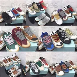 Роскошные дизайнер Dexun Sports Shoes Painted Lovers Lovers Shoes Знаменитая весна и осень нового стиля мужские и женские повседневные туфли с толстыми хлебами
