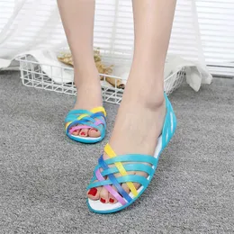 Сандалии Маккл женский желе с желе, 2021 Радуга лето для женщин, Flat Shoes Lady Slip on Woman Candy Peep Toe Sandalias Z0306