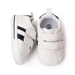 Baby Sneakers Fashion Girl Shoes Moccasins Soft First Walker Nyfödda sko pojkar barn 0-18 Månter