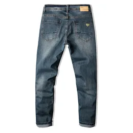 Mäns jeans italienska vintage design Men jeans Dark Color Straight Fit Cotton Denim Pants rippade jeans för män Fashion Classical Jeans Homme 230308
