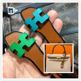 Luxury Mini Slipper Bag Charm Leather Shoe Keychain Fashion Brand Sandal Handbag Ornament Women Accessories Car Pendant Gift230t