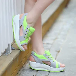صندل صندل 2019 Summer Shoes Women Platform مع أسافين أحذية أنثى الكعب الصنادل chaussures femme النساء أحذية عارضة Z0306