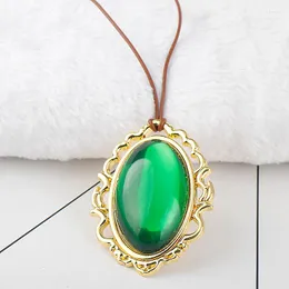 Colares pendentes anime violeta Evergarden Green Crystal Crystal Jewelry fãs de jóias Coleção de acessórios para presentes de cosplay meninas