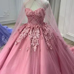 Dresses Pink Sweetheart Princesa Quinceanera Aplique Floral Applique Bordado com Trem de Varredura de Lace-Up Cape Bestidos de 15