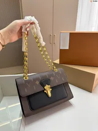 Leather Clutch Tote Reclining Evening Tote with Card Holder for female Designer Clutch Chain Bag for Women Victoria Folding Box Aircraft26cmx18cm