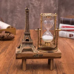 Dekorativa föremål Figurer Trä retro Eiffel Tower Hourglass Decoration Ornament på Desktop Simple Study Pendulum Sand Timer Creative Gifts 230307
