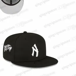 2023 Herren klassische schwarze Farbe New York Flat Peak Serie Herz geschlossene Kappen in voller Größe Mode Hip Hop Baseball Sport All Team Fitted Hats in Größe 7-Größe 8 Love Hustle WS-011