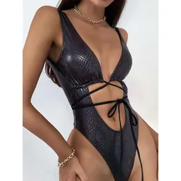ملابس السباحة النسائية 2023 Sexy Club Wear Hollow Out Sexy One One One Swimsuit Women Bikini Snake Skin Woman Swimwear Weachwear Suit T230307
