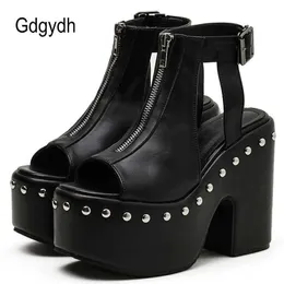 Сандалии GDGYDH Платформа с высоким уровнем ботинки Женщины Bucke Strap Open Toe Hot Ins Punk Cool Gothic Women's Sandals Hollow Out Cunky Heel Z0306