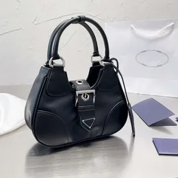 2023 Сумки через плечо дизайнерские сумки Ss23 Blue Black White роскошные дизайнерские сумки женские сумки кожаные сумки Cute Half Moon Hand модный мессенджер через плечо