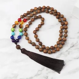 Hänghalsband mala 7 chakra 8mm trä pärla buddhist halsband sandelträ tassel rosenkrans smycken gåva för kvinnor män yogapendant