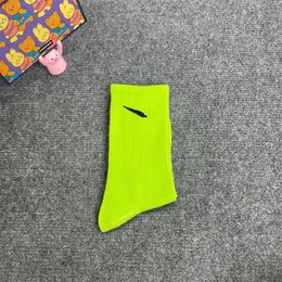 そして、高速化可能なメンズの男性Socking Socks Quality Letter Fashion Fashion Cotton Wholzino Jogging Basketball Football Sports Sock 52te