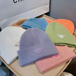 Berretto da uomo Cappello di design Cappello invernale Cappello di berretto regalo Tinta unita Lettera Berretti da donna all'aperto Cofano Testa da uomo Caldo cashmere lavorato a maglia Berretto con teschio s