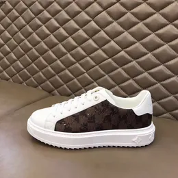 Sapatos de treinador apartamentos casuais tênis designer de moda de baixa corte de couro de couro zapatillas da marca