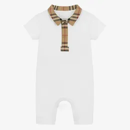 かわいい男の子の女の子の格子縞のロンパーズ夏の幼児半袖ジャンプスーツコットン幼児のターンダウンカラーワンズ新生児服0-24ヶ月