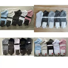 2023 Mens and Womens Socks Fashion Four Seasons Pure Cotton Ankle Short Socks 통기 가능한 야외 레저 5 색 Short Socks N1