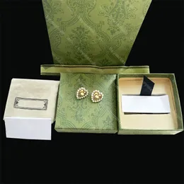 Vintage Love Stud Ohrringe Perle herzförmige Ohrringe Gold Hoop Bolzen Ohrhörer mit Box Set Geburtstagsgeschenk