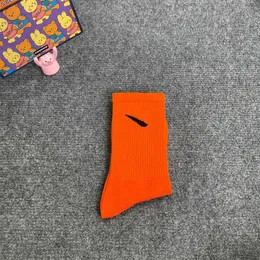 Letter Mens socks Fashion Women and Men Breathable Socking High Quality Cotton Wholesale calzino jogging Basketball football sports sock MN24