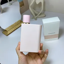 Parfümler kadın için kokular parfüm sprey 100ml Elixir de Parfum Love Potion Çilek Tatlı Koku ve hızlı posta