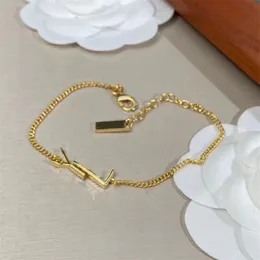 Braccialetti a catena di rame di moda designer per donne gioielli di lusso decorazione per mano decorazione femmina lettere leggero regolabili