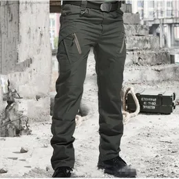 メンズパンツ戦術パンツメンカジュアルカーゴパンツアーミーミリタリースタイルの防水トレーニングズボンのズボン耐久性のあるワーキングパンツパンツ230310