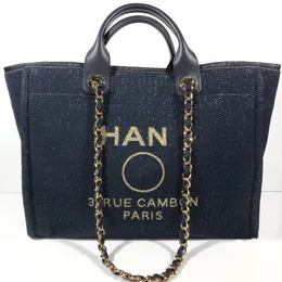 Modekanal 2023 Nya shoppingväskor Purses Deauville CC Top Handle Nylon Crossbody Clutch Travel Shoulder Chain Handbag Women's Luxury Designer Men Totes Bags